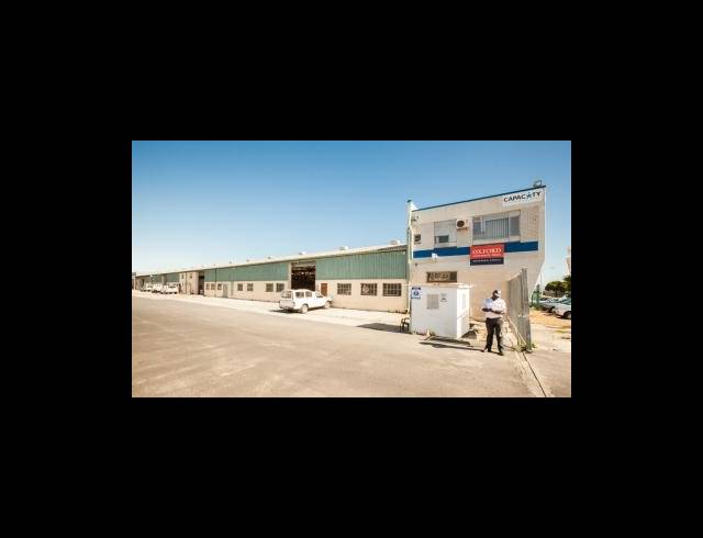 960M² FACTORY TO LET IN EPPING INDUSTRIAL